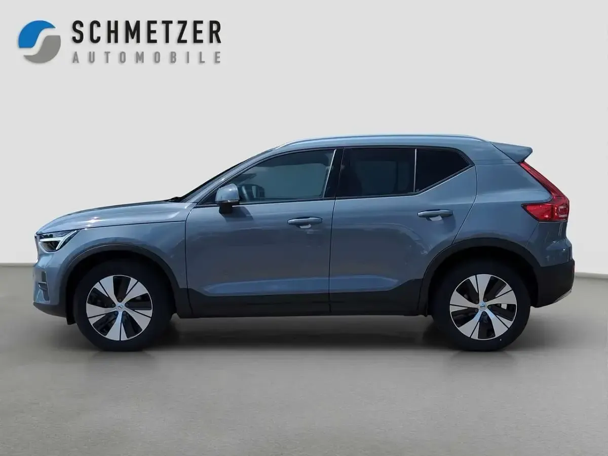 Gebraucht Volvo XC40 Core 163 PS (119 kW) 2023 Thunder grey SUV
