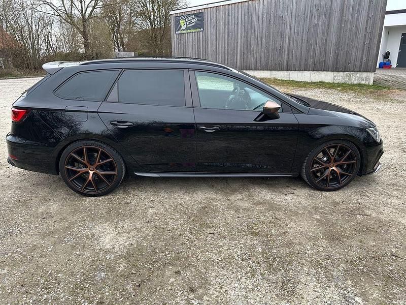 Gebraucht Seat Leon 4Drive 300 PS (220 kW) 2019 Schwarz Kombi