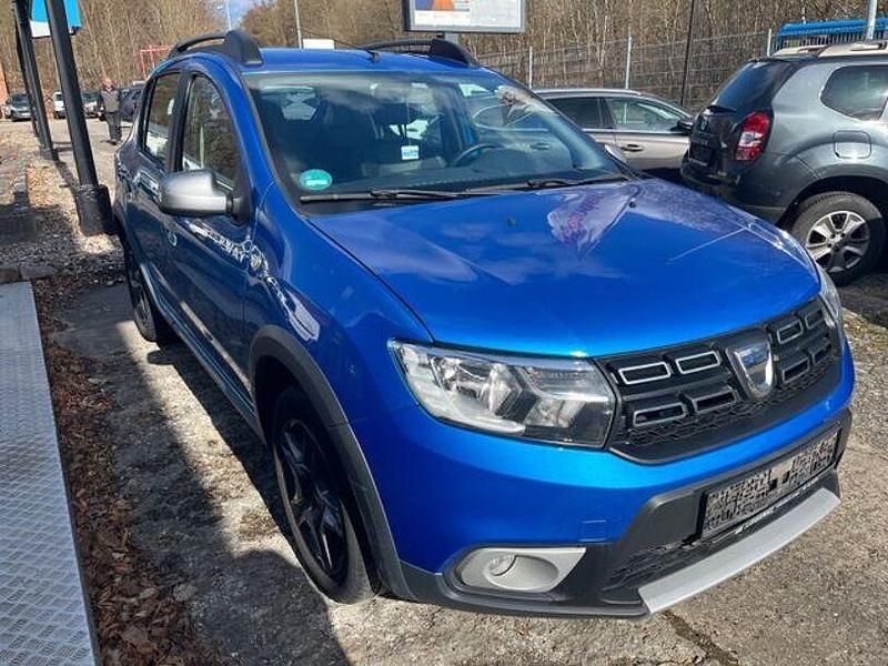 Gebraucht Dacia Sandero Stepway 90 PS (66 kW) 2017 Blau Limousine