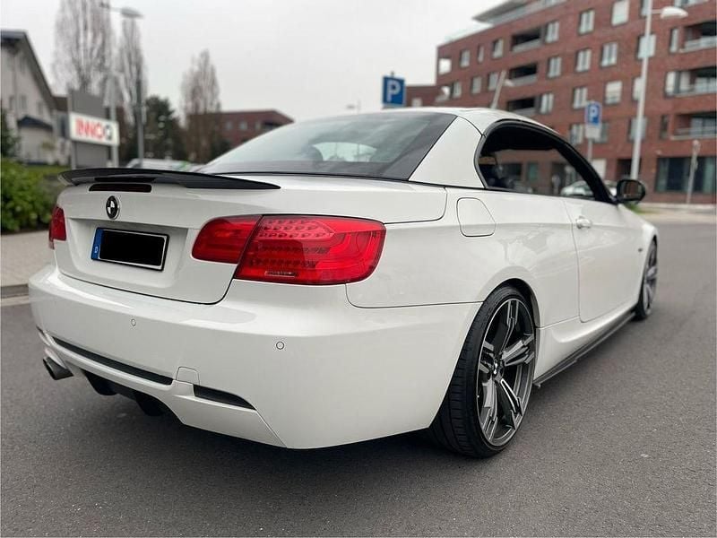 Gebraucht BMW 330 Cabriolet Performance 245 PS (180 kW) 2013 Weiß Cabrio