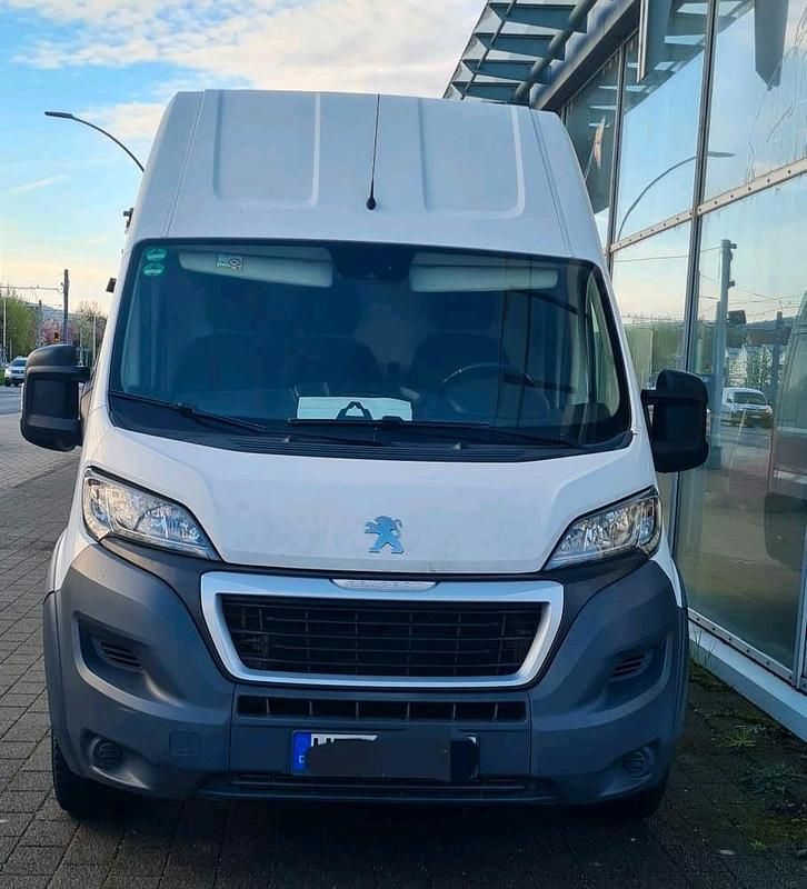 Gebraucht Peugeot Boxer 163 PS (119 kW) 2017 Weiß Van
