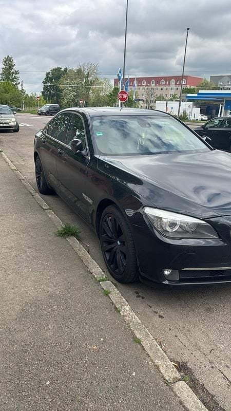 Schwarz Gebraucht 2011 BMW 730 Limousine | 13.999 € (Etwas zu teuer) - Bild 1/4