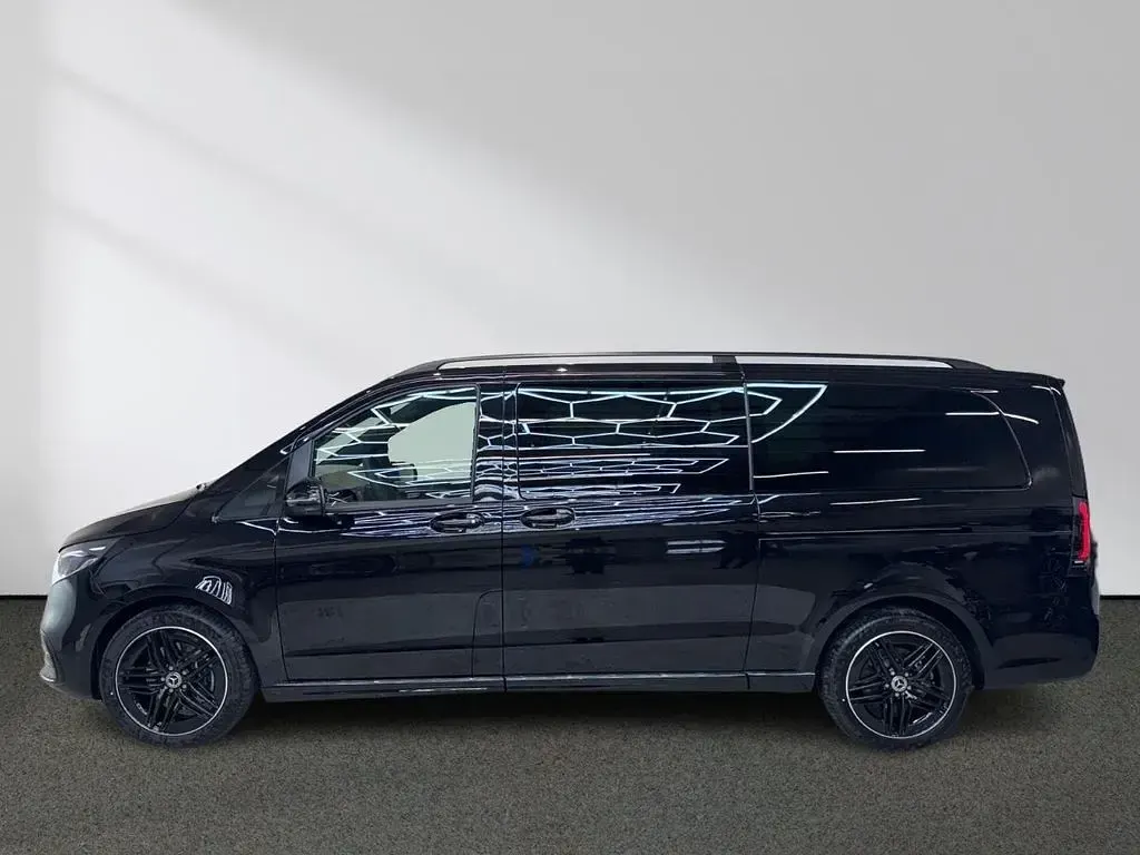 Gebraucht Mercedes V300 Avantgarde 237 PS (174 kW) 2025 Grau Van / Kleinbus