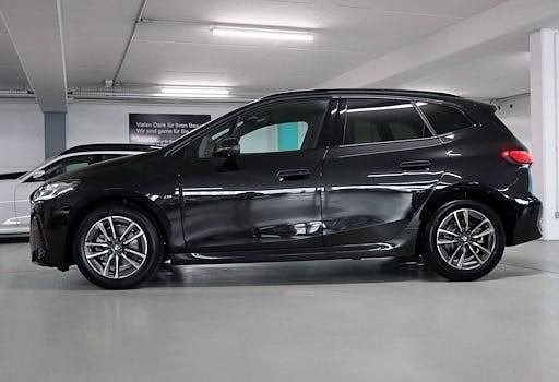 Gebraucht BMW 220 Luxury Line 170 PS (125 kW) 2025 Schwarz Kombi