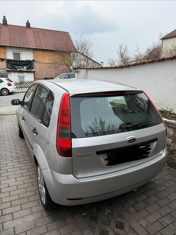 Gebraucht Ford Fiesta 100 PS (73 kW) 2002 Grau Kleinwagen