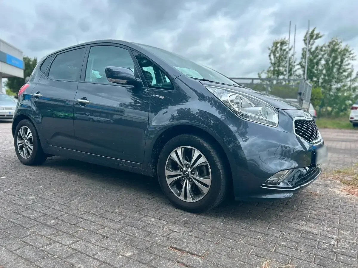 Gebraucht Kia Venga Platinum 125 PS (91 kW) 2016 Andere farben Kleinwagen