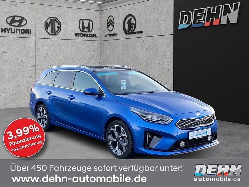 Blau Gebraucht 2020 Kia Ceed Sportswagon Platinum Edition Kombi | 19.950 € (Guter Preis) - Bild 1/4