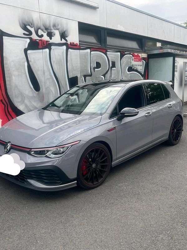 Grau Gebraucht 2021 VW Golf VIII GTI Clubsport Limousine | 27.500 € (Superpreis) - Bild 1/4