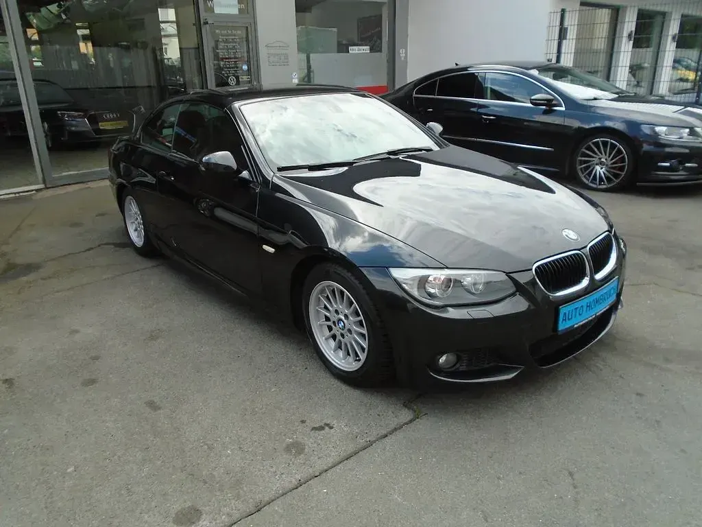 Gebraucht BMW 318 Cabriolet M Sport 143 PS (105 kW) 2011 Schwarz Cabrio