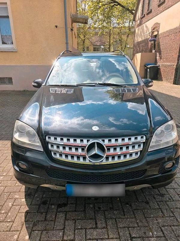 Gebraucht Mercedes ML280 190 PS (139 kW) 2009 Schwarz SUV