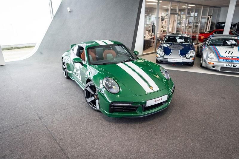 Irishgreen Gebraucht 2023 Porsche 992 Sport Coupé | 394.992 € - Bild 1/4
