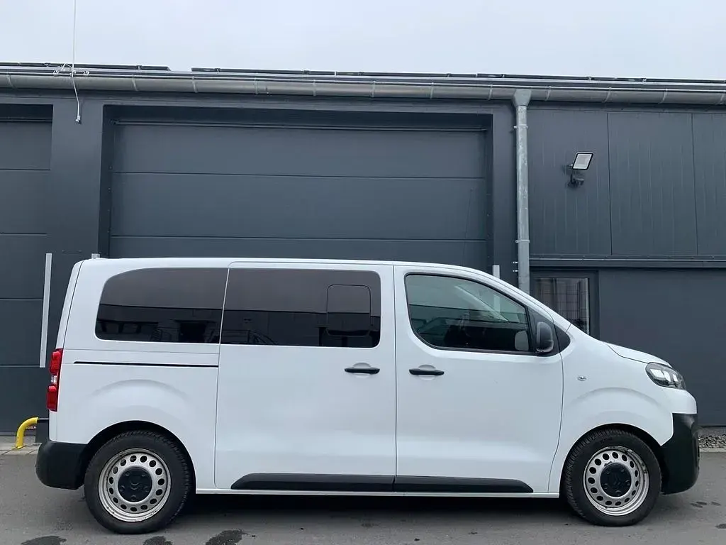 Używany Citroën Jumpy 179 KM (131 kW) 2019 Biały Minivan