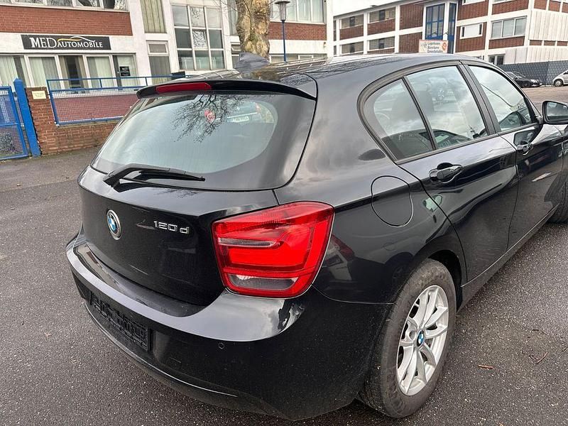 Gebraucht BMW 120 Advantage 184 PS (135 kW) 2014 Schwarz Kleinwagen