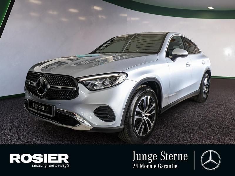 Silber / hightechsilber Gebraucht 2024 Mercedes GLC200 Advanced Plus SUV | 52.890 € (Fairer Preis) - Bild 1/4