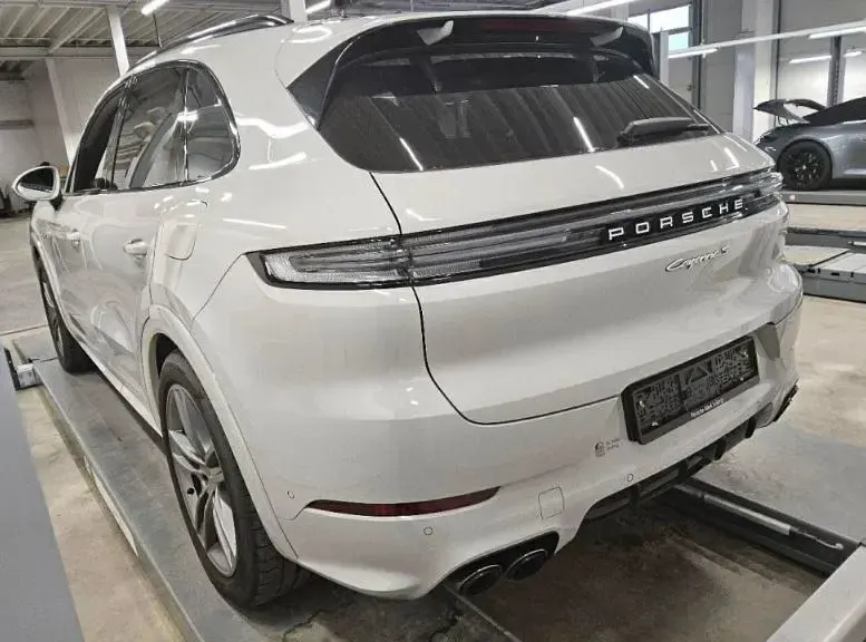 Gebraucht Porsche Cayenne S Sport 519 PS (381 kW) 2025 Grau SUV