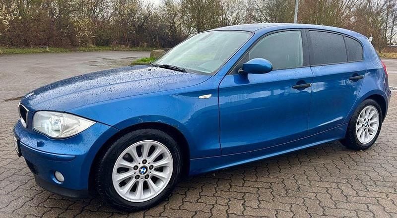 Gebraucht BMW 118 122 PS (89 kW) 2005 Blau Kleinwagen