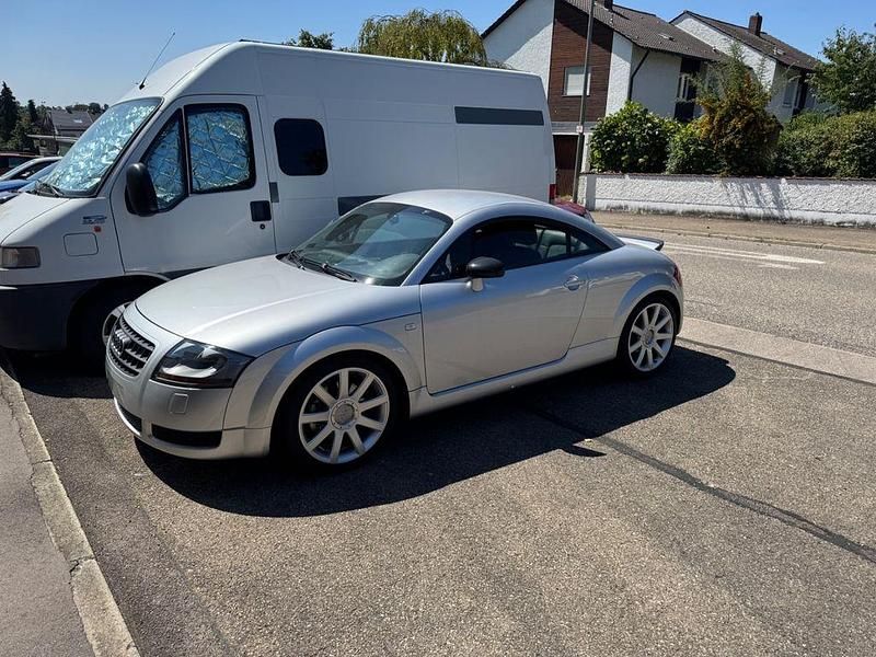 Silber Gebraucht 2000 Audi TT Sport Coupé | 10.500 € (Teuer) - Bild 1/4