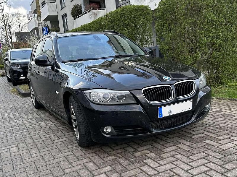 Second-hand BMW 320 Efficient Dynamics 163 CP (119 kW) 2012 Negru Break