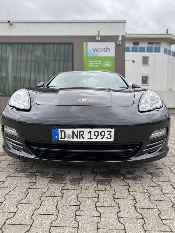 Gebraucht Porsche Panamera 400 PS (294 kW) 2010 Schwarz Kleinwagen