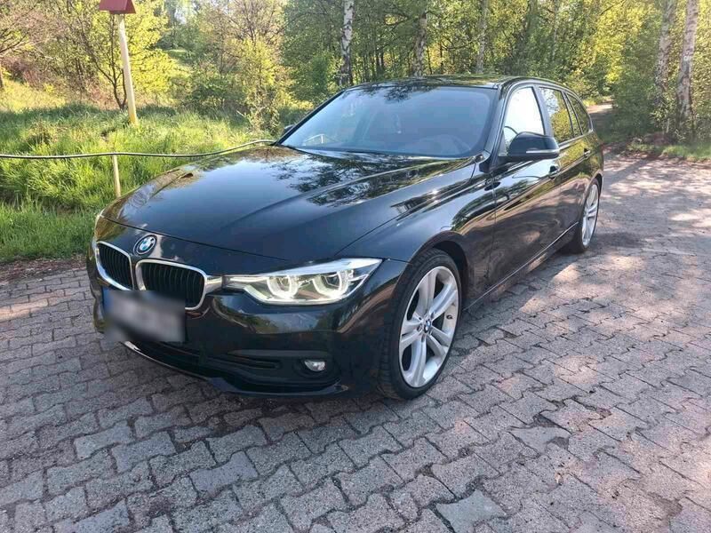 Schwarz Gebraucht 2016 BMW 320 Kombi | 11.000 € (Fairer Preis) - Bild 1/4