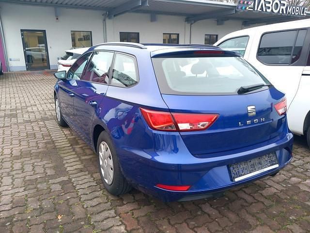 Mystery blue metallic mystery blue metallic Gebraucht 2019 Seat Leon ST Reference Kombi | 13.273 € (Fairer Preis) - Bild 1/4
