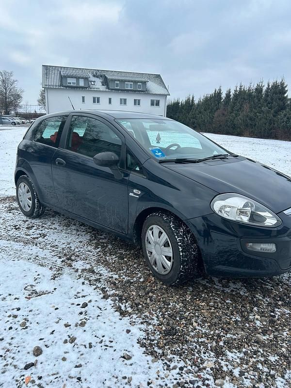 Gebraucht Fiat Punto 65 PS (47 kW) 2010 Blau Kleinwagen