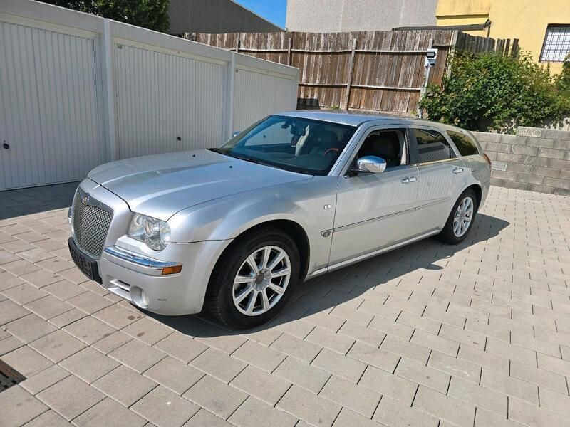 Silber Gebraucht 2005 Chrysler 300C Touring Kombi | 4.800 € (Fairer Preis) - Bild 1/4