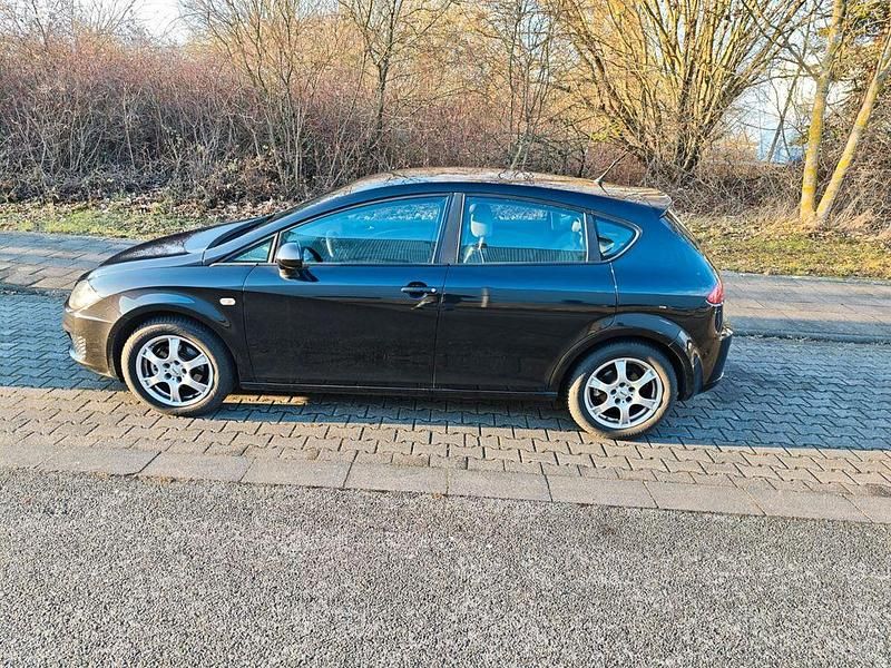 Gebraucht Seat Leon Reference 105 PS (77 kW) 2010 Limousine