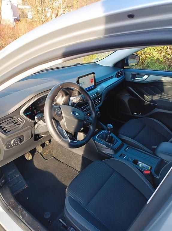 Gebraucht Ford Focus Cool & Connect 101 PS (74 kW) 2022 Silber Limousine