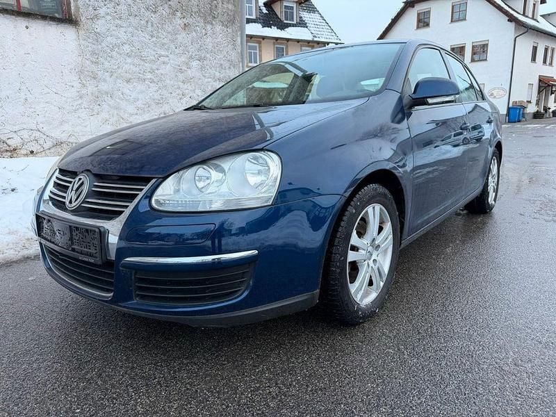 Blau Gebraucht 2009 VW Jetta Trendline Limousine | 2.200 € (Superpreis) - Bild 1/4