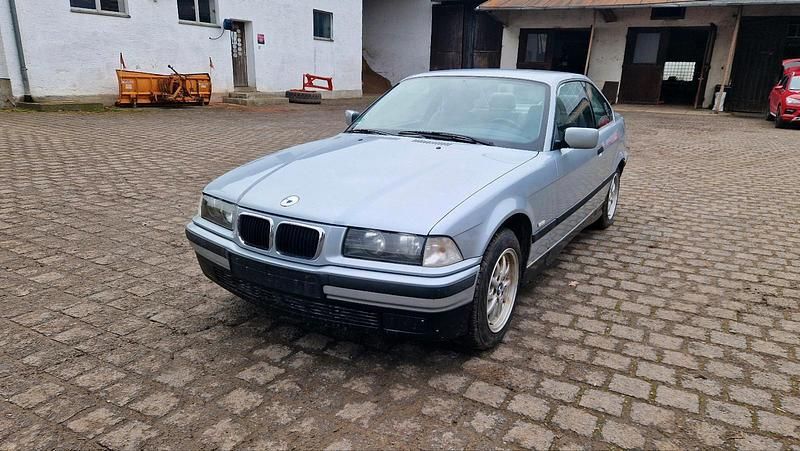 Gebraucht BMW 316 100 PS (73 kW) 1998 Silber Coupé