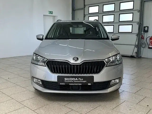 Gebraucht Skoda Fabia Ambition 95 PS (69 kW) 2021 Silber Kleinwagen