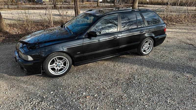 Gebraucht BMW 525 192 PS (141 kW) 2001 Schwarz Kombi