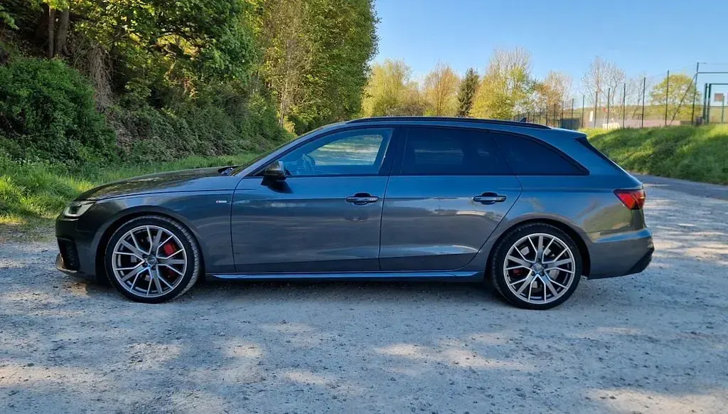 Gebraucht Audi A4 S-Line 286 PS (210 kW) 2021 Grau Kombi