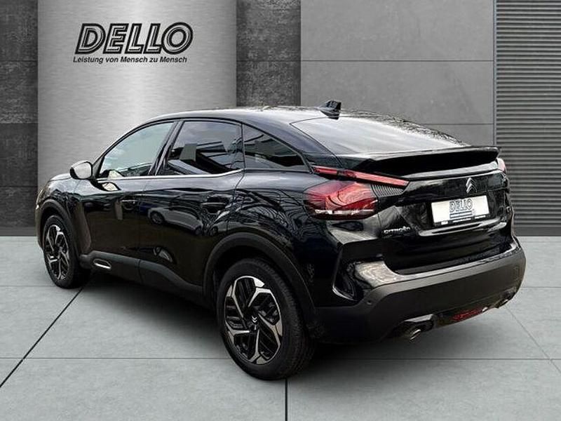 Gebraucht Citroën C4 PureTech 131 PS (96 kW) 2022 Lackierung schwarz perla nera/ Limousine