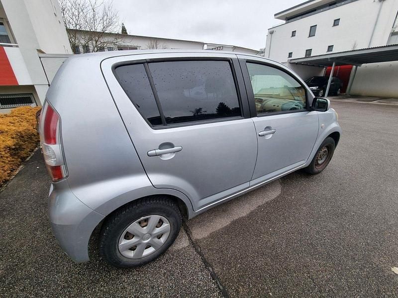 Gebraucht Subaru Justy 76 PS (55 kW) 2008 Silber Kleinwagen