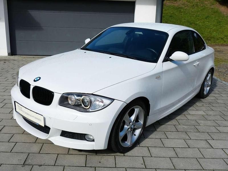 Weiß Gebraucht 2009 BMW 123 Coupé Efficient Dynamics Coupé | 5.980 € (Guter Preis) - Bild 1/4