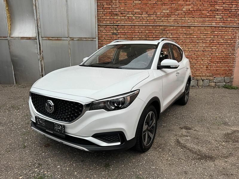 Weiß Gebraucht 2020 MG ZS Luxury Limousine | 13.700 € (Etwas zu teuer) - Bild 1/4