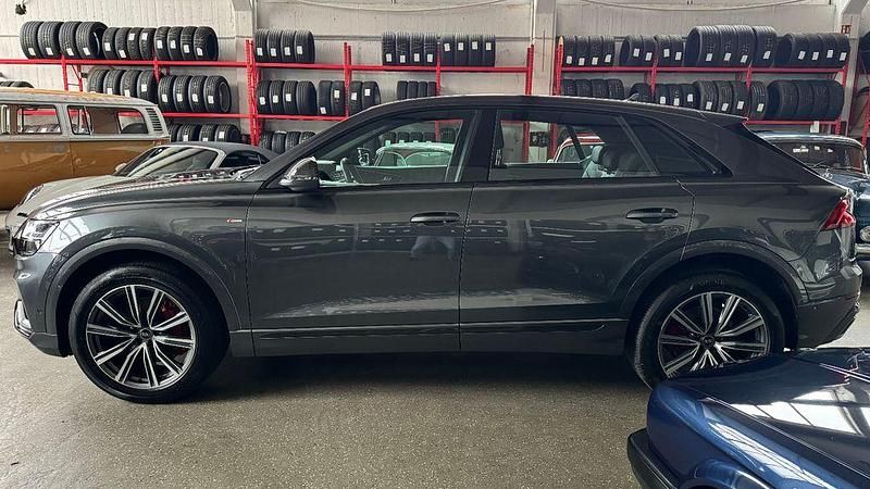Gebraucht Audi Q8 Competition 286 PS (210 kW) 2023 Grau SUV