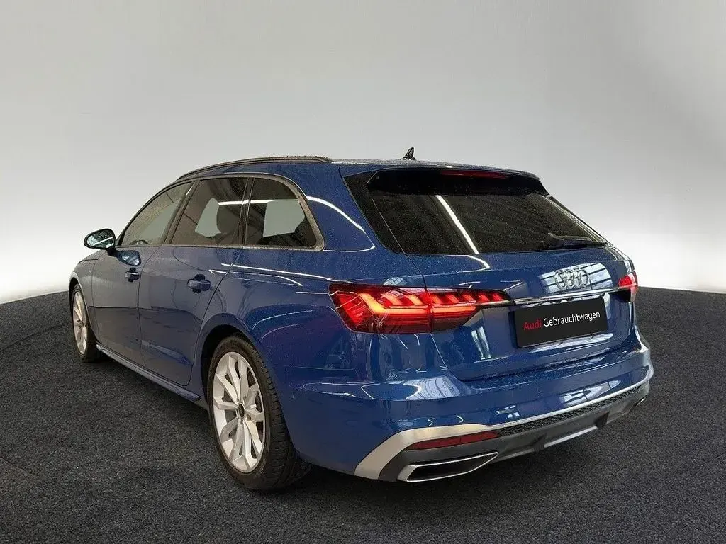 Gebraucht Audi A4 S-Line 150 PS (110 kW) 2023 Ascariblau metallic Kombi