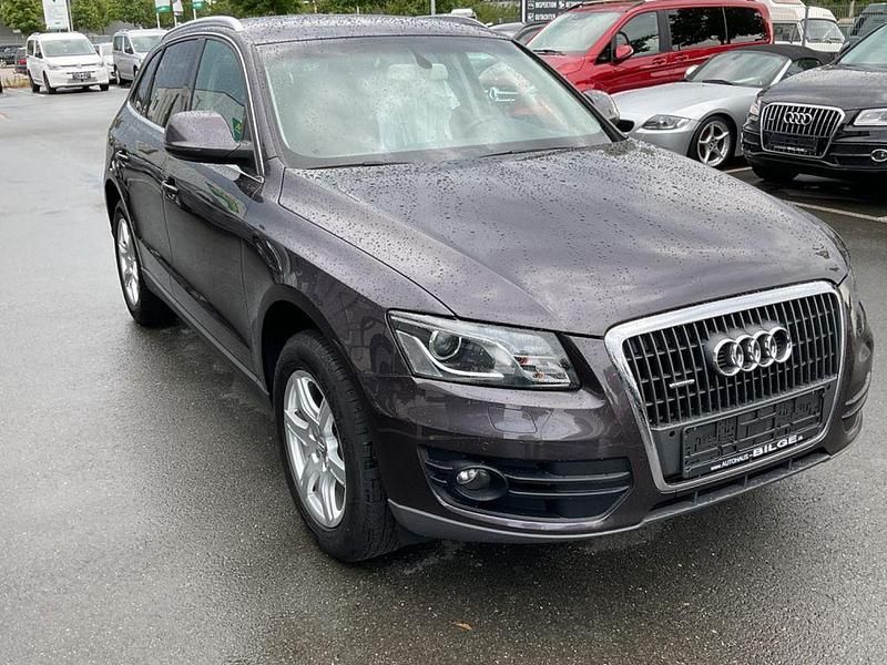 Grau Gebraucht 2011 Audi Q5 SUV | 11.977 € (Guter Preis) - Bild 1/4