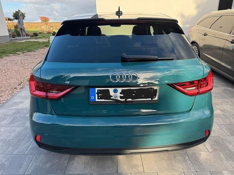 Gebraucht Audi A1 Sportback Advanced 110 PS (80 kW) 2021 Grün Kleinwagen