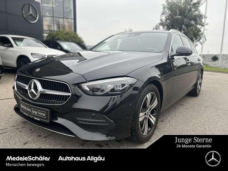 Lack obsidianschwarz Gebraucht 2023 Mercedes C180 Avantgarde Kombi | 31.740 € (Fairer Preis) - Bild 1/4