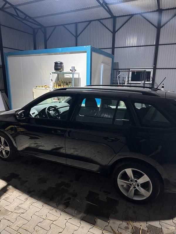 Gebraucht Skoda Fabia 95 PS (69 kW) 2019 Schwarz Kombi