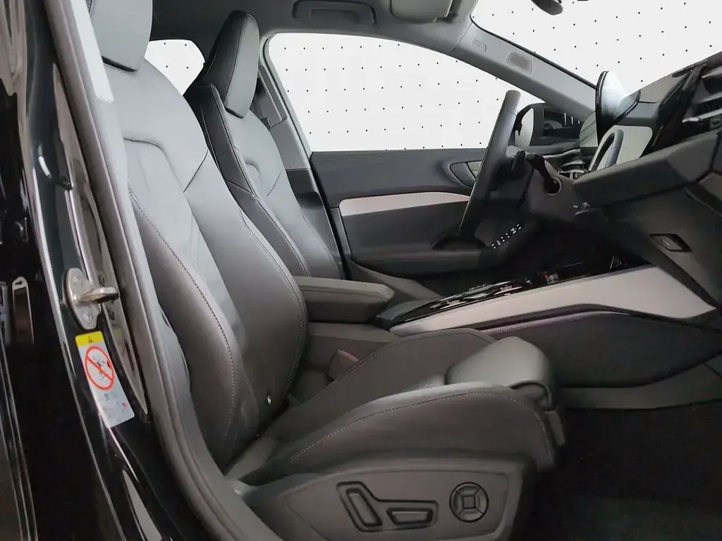 Gebraucht Audi A5 Sport 204 PS (150 kW) 2025 Mythosschwarz metallic Kombi