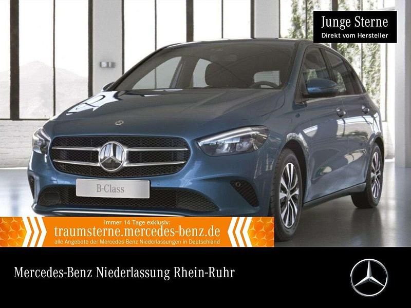 Blau Gebraucht 2022 Mercedes B200 Style Van / Kleinbus | 23.490 € (Fairer Preis) - Bild 1/3