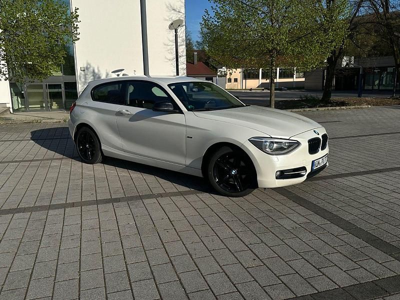 Gebraucht BMW 118 Coupé Sport Line 143 PS (105 kW) 2013 Weiß Coupé