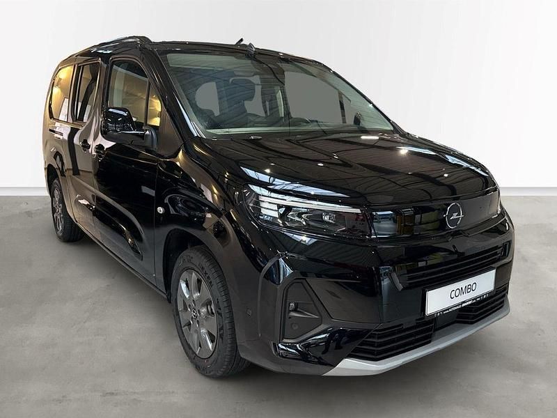 Neu Opel Combo Life 131 PS (96 kW) 2026 Schwarz Van / Kleinbus