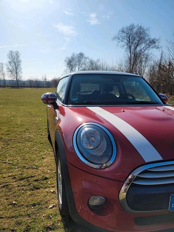 Gebraucht Mini Cooper D 116 PS (85 kW) 2015 Rot Kleinwagen