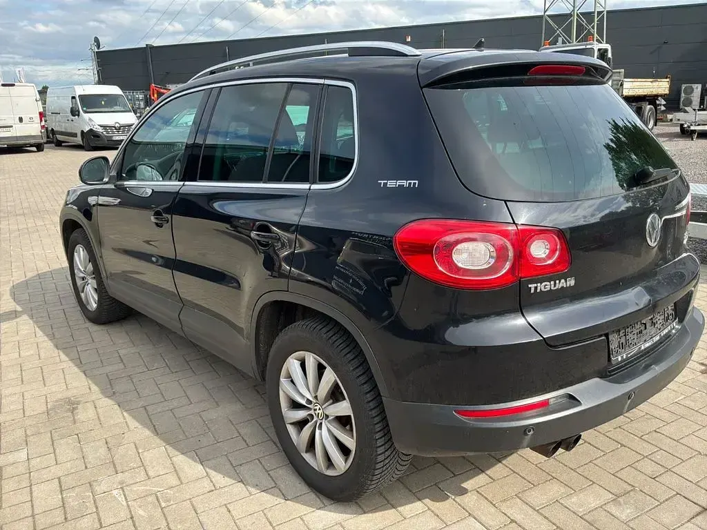Gebraucht VW Tiguan Team 140 PS (102 kW) 2011 Schwarz SUV